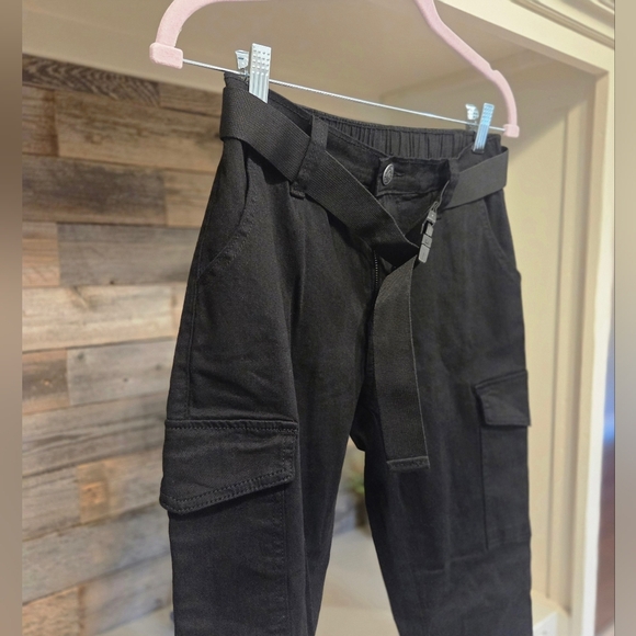 Almost Famous Crave Fame Juniors High-Rise Belted Cargo Pants - Picture 6 of 9